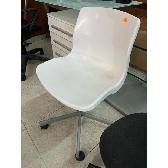 SILLA DE ESCRITORIO BLANCA