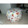 PUFF BLANCO CON FLORES DE COLORES