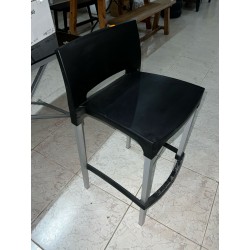 TABURETE NEGRO/GRIS