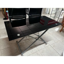 MESA NEGRA DE CRISTAL