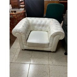 SILLÓN CHESTERFIELD PIEL SINTETICA BLANCO