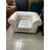 SILLÓN CHESTERFIELD PIEL SINTETICA BLANCO